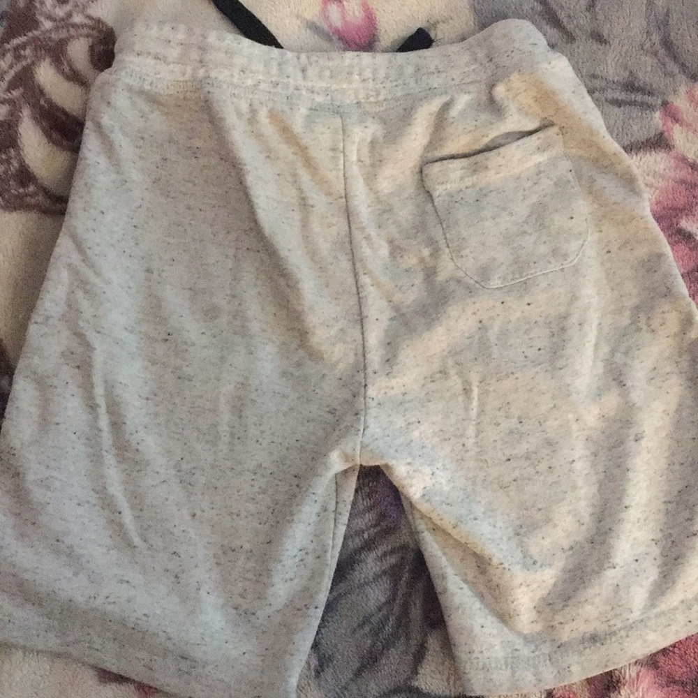 Shorts - Picture 3 of 3